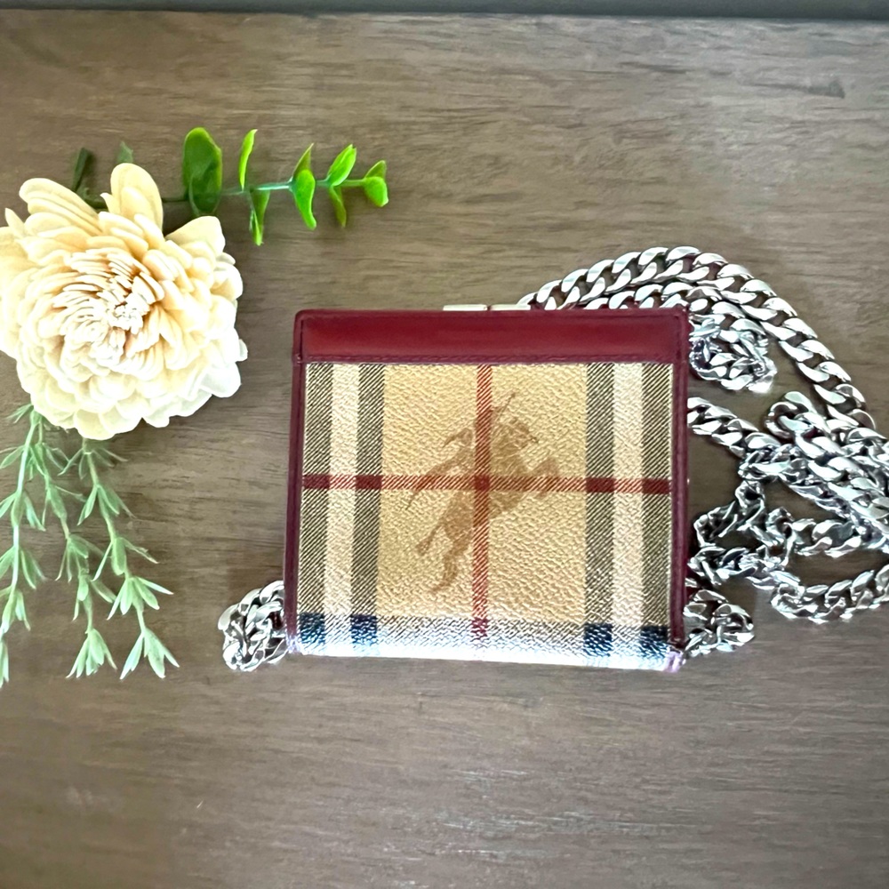BURBERRY Kiss Lock WOC